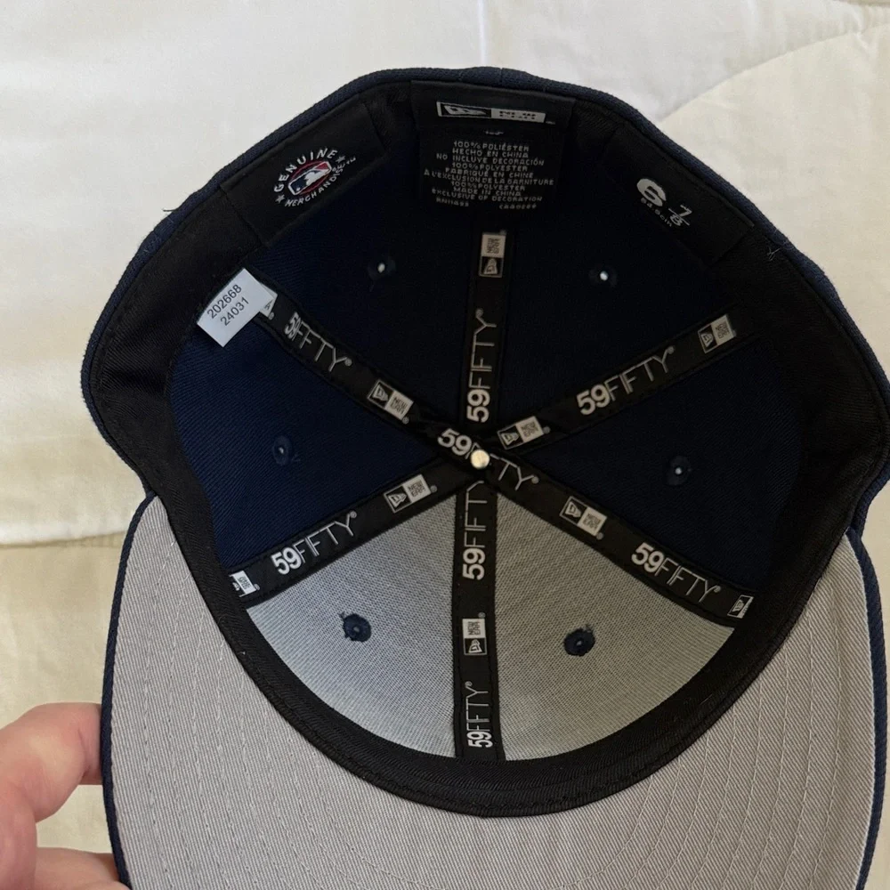New Era Navy Fitted White Sox Cap - Picture 3 of 9